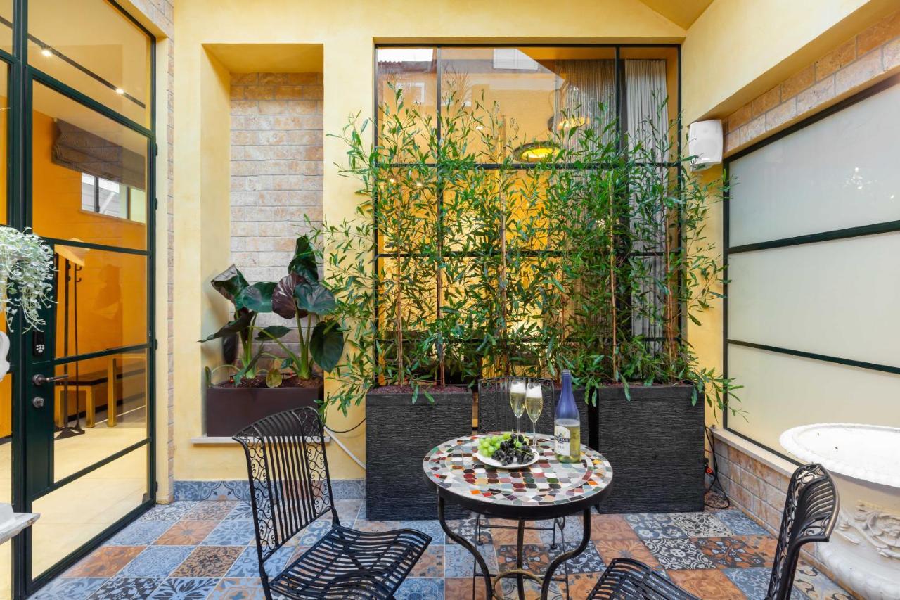 The Shell House * Tel Aviv